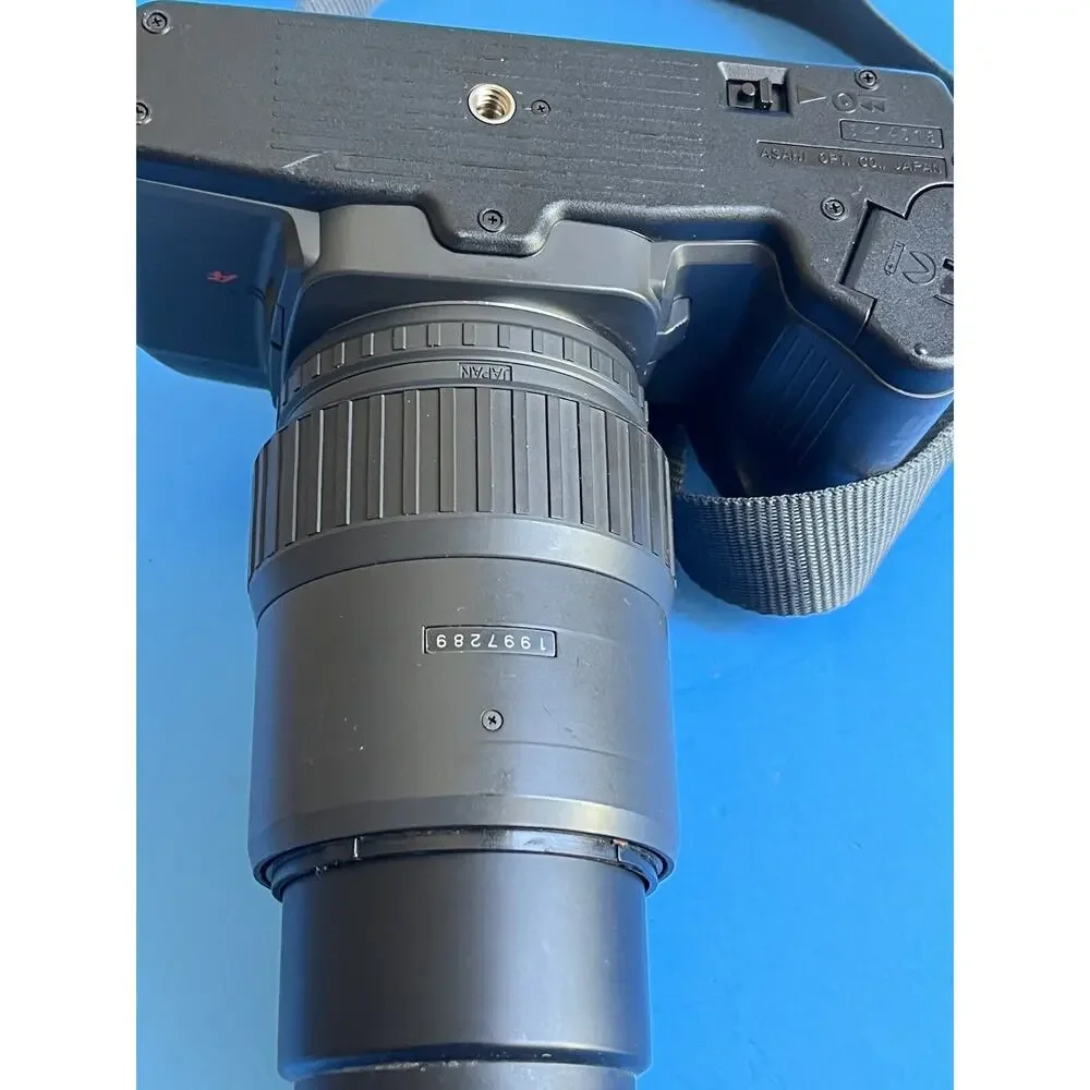 Pentax SF10 35mm SLR Film Camera with Takumar-F Zoom 1:4-5.6 70-200mm Untested